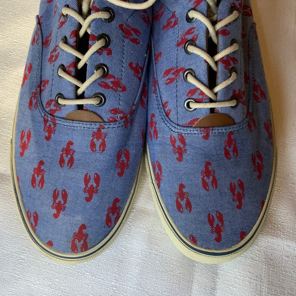 BASS Lobster Denim Sneakers, size 10.  Navigate Critters.